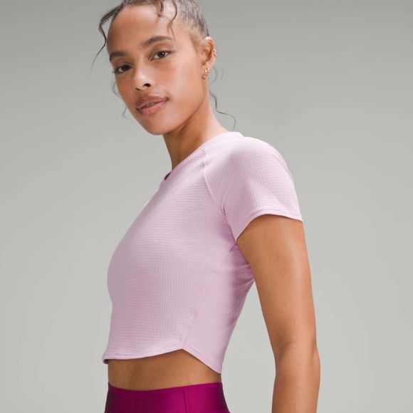 Lululemon Grid-Texture Cropped Tennis Short-Sleeve Shirt (Pink Peony) - Picture 5 of 9